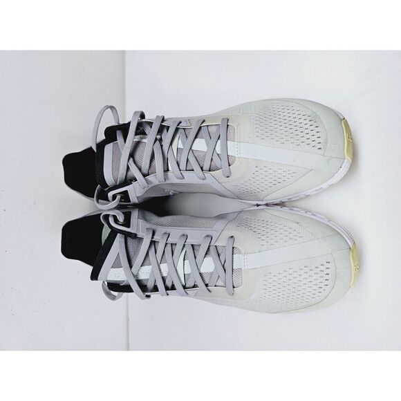 Athletic_Shoes